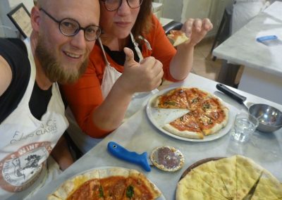 Pizza bakken en opeten